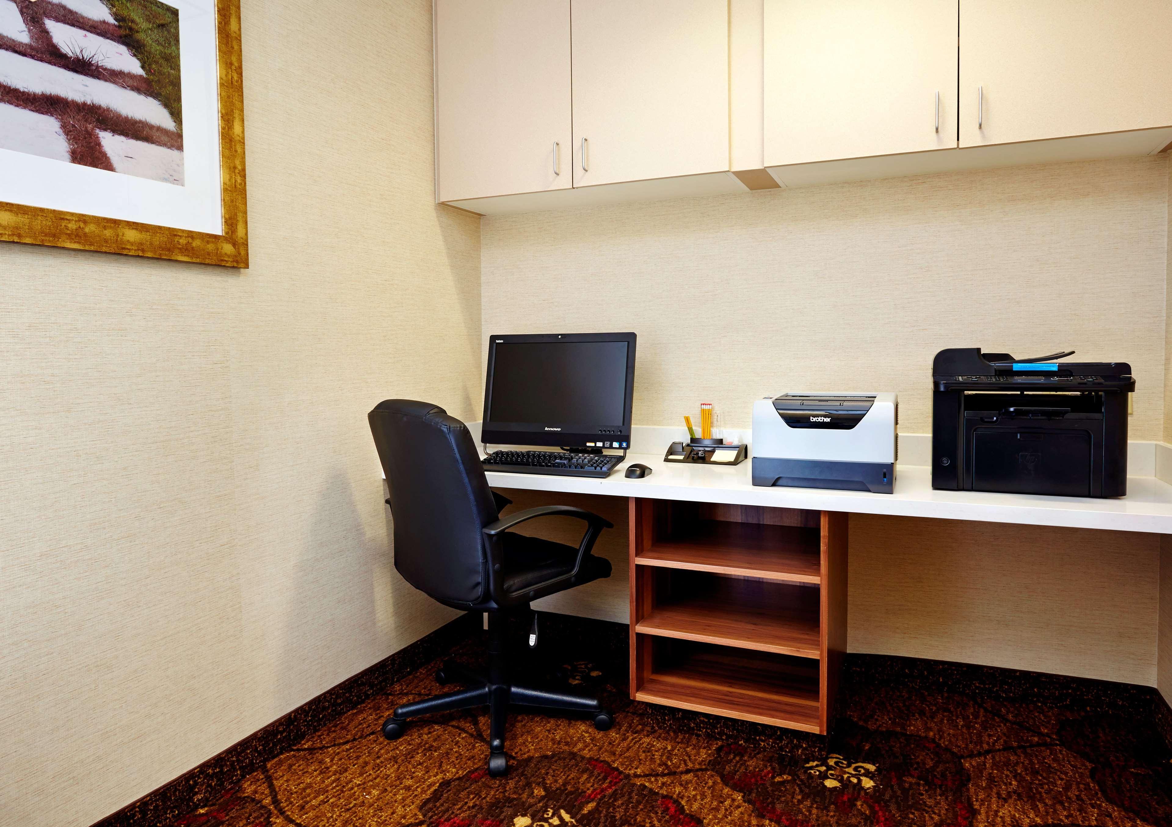 Hilton Garden Downtown-old Market Area Hotel Omaha